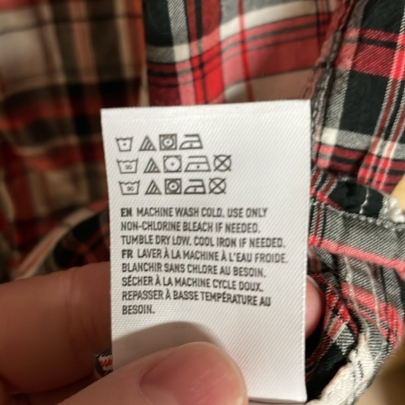 American Eagle size XL red plaid long sleeve button down shirt with pocket - Picture 6 of 7